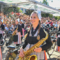 Willemijn Tolsma met de tenorsaxofoon in Sibiu Roemenië 