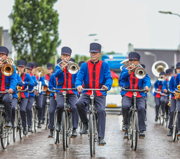 Bicycle Showband Crescendo